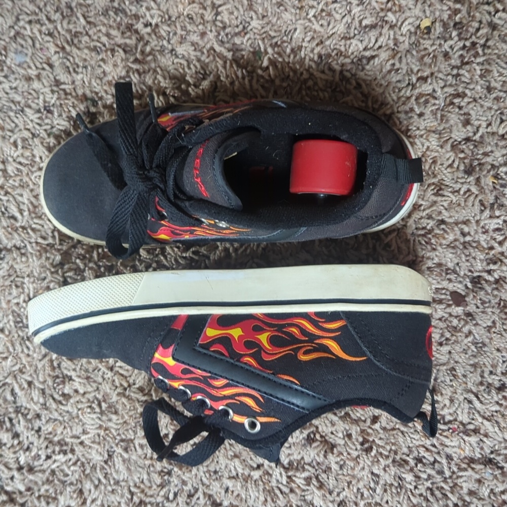 Youth Size 2 Heelys/ Flame detail